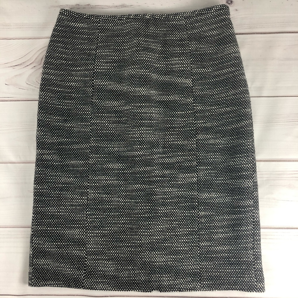 LOFT Black and White Pencil Skirt